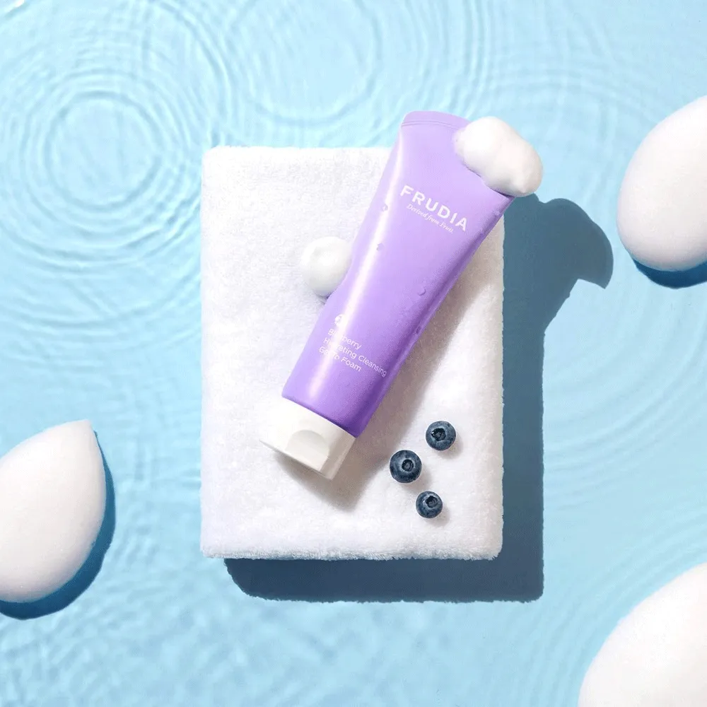 FRUDIA Blueberry Hydrating Cleansing Gel To Foam 145g
